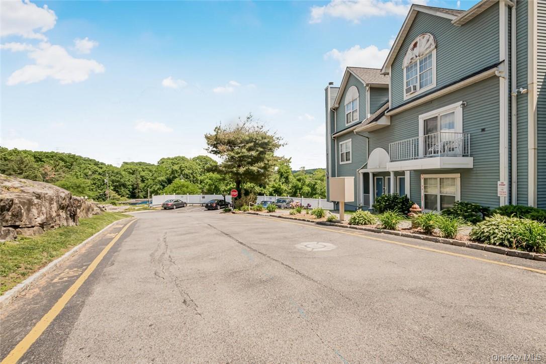 #13 photo, 10 Nob Hill Drive, 紐約州 Elmsford , NY 10523