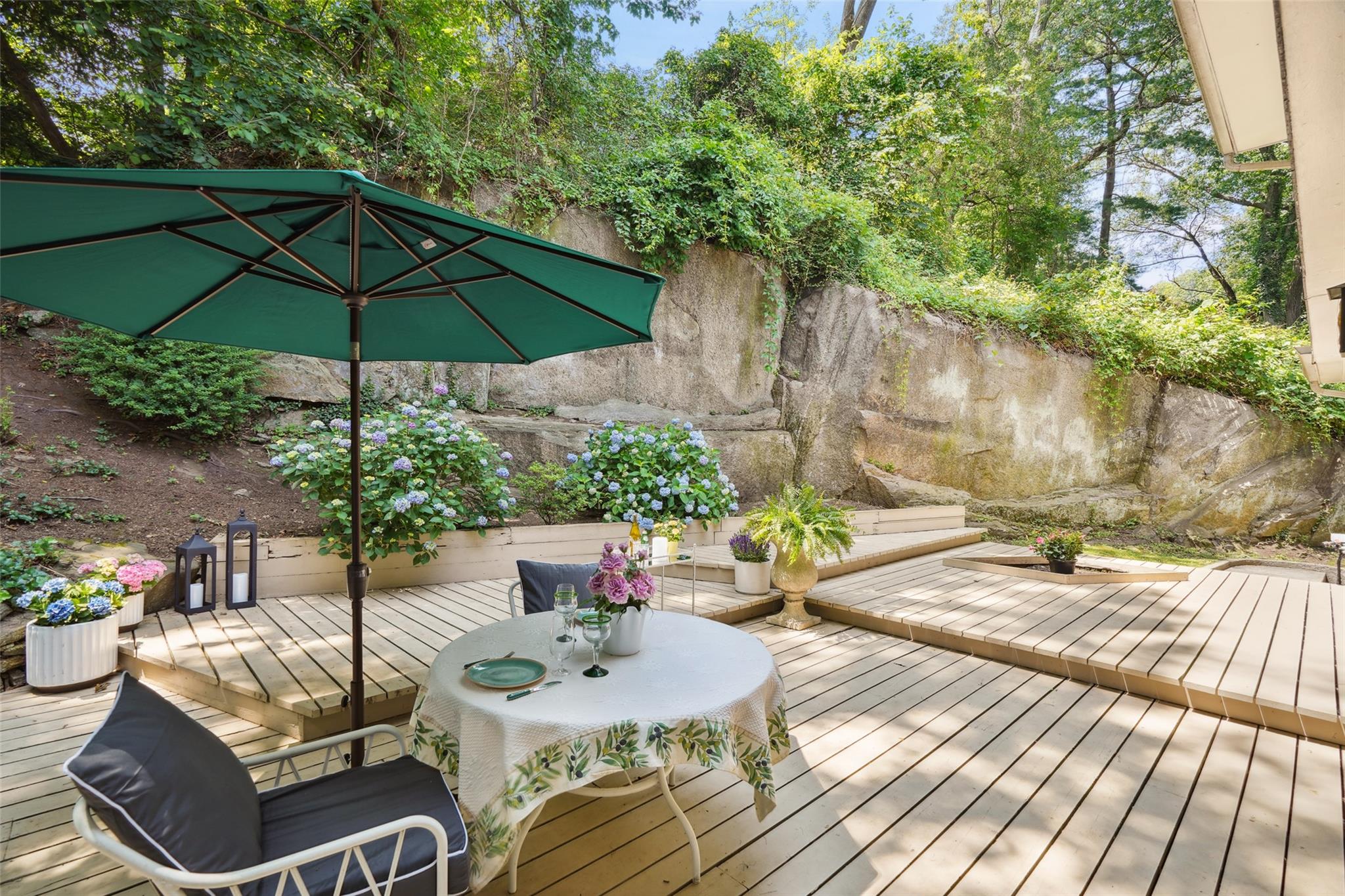 #19 photo, 10 Rockledge Road, Bronxville , NY 10708