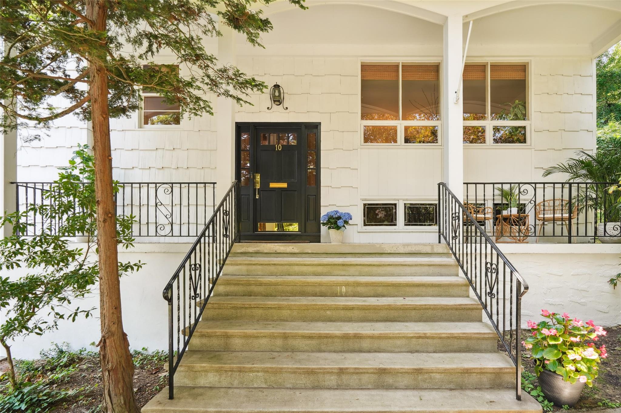 #3 photo, 10 Rockledge Road, Bronxville , NY 10708