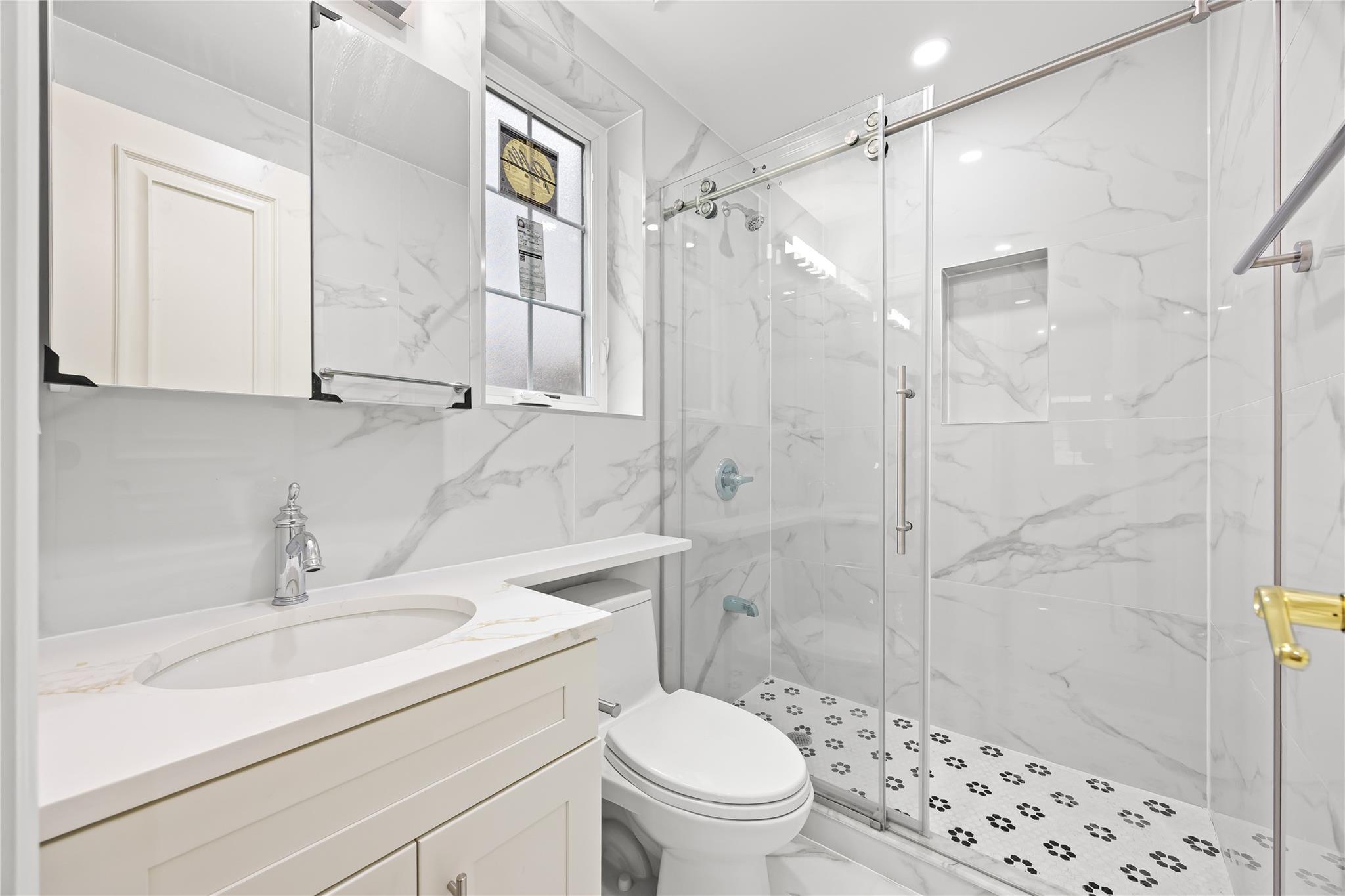 #16 photo, 154-23 28th Avenue, クイーンズ区 Flushing , NY 11355