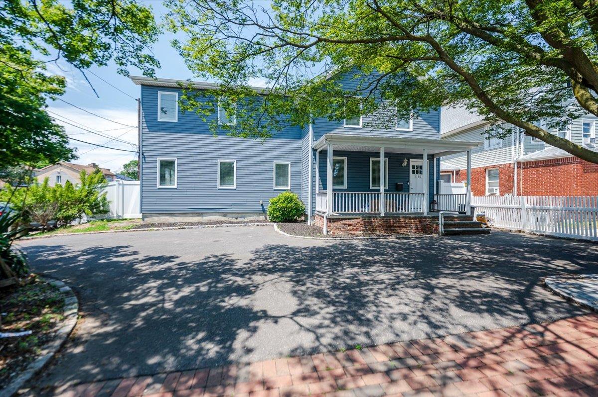 #1 photo, 1136 west broadway, Hewlett , NY 11557