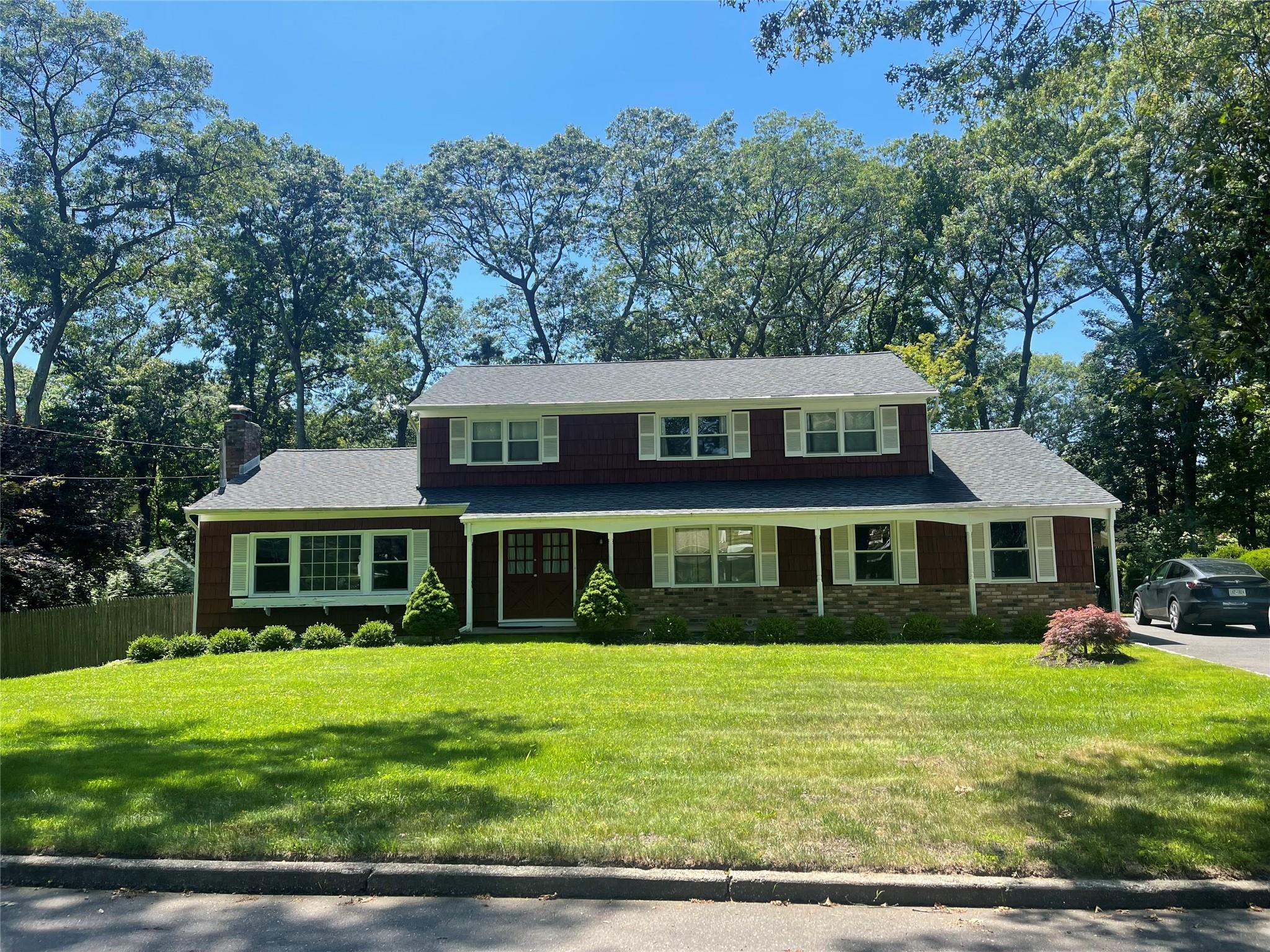 #1 photo, 4 Cornwallis Road, East Setauket , NY 11733