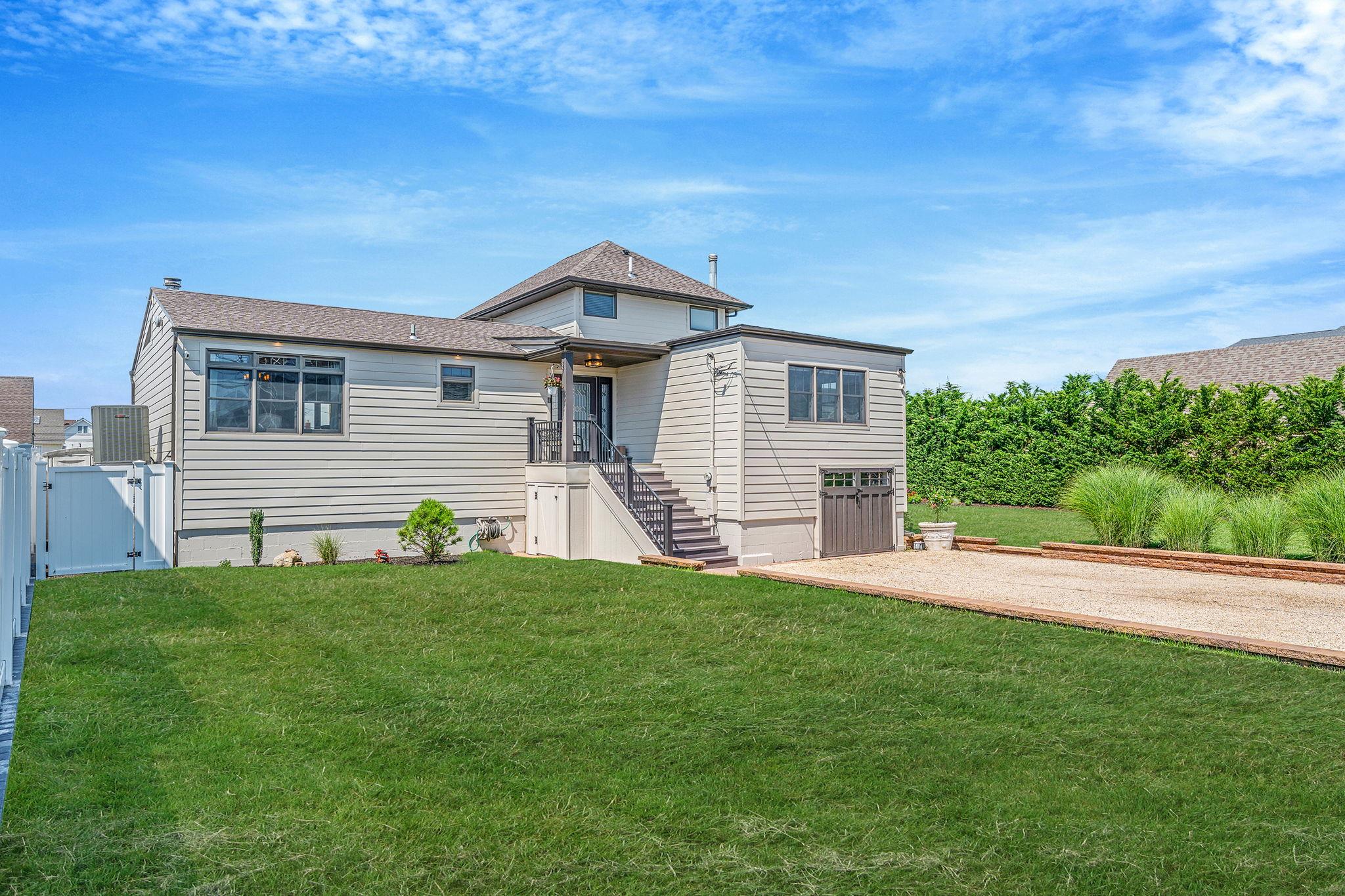 #1 photo, 33 Pershing Avenue, Babylon , NY 11702