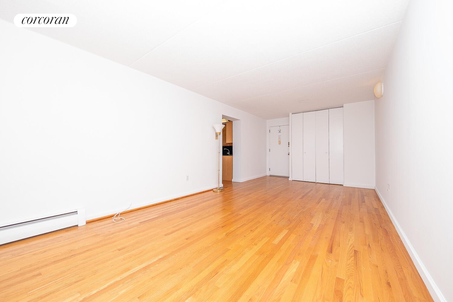 #7 photo, 300 W 110TH Street, マンハッタン Manhattan Valley , NY 10026