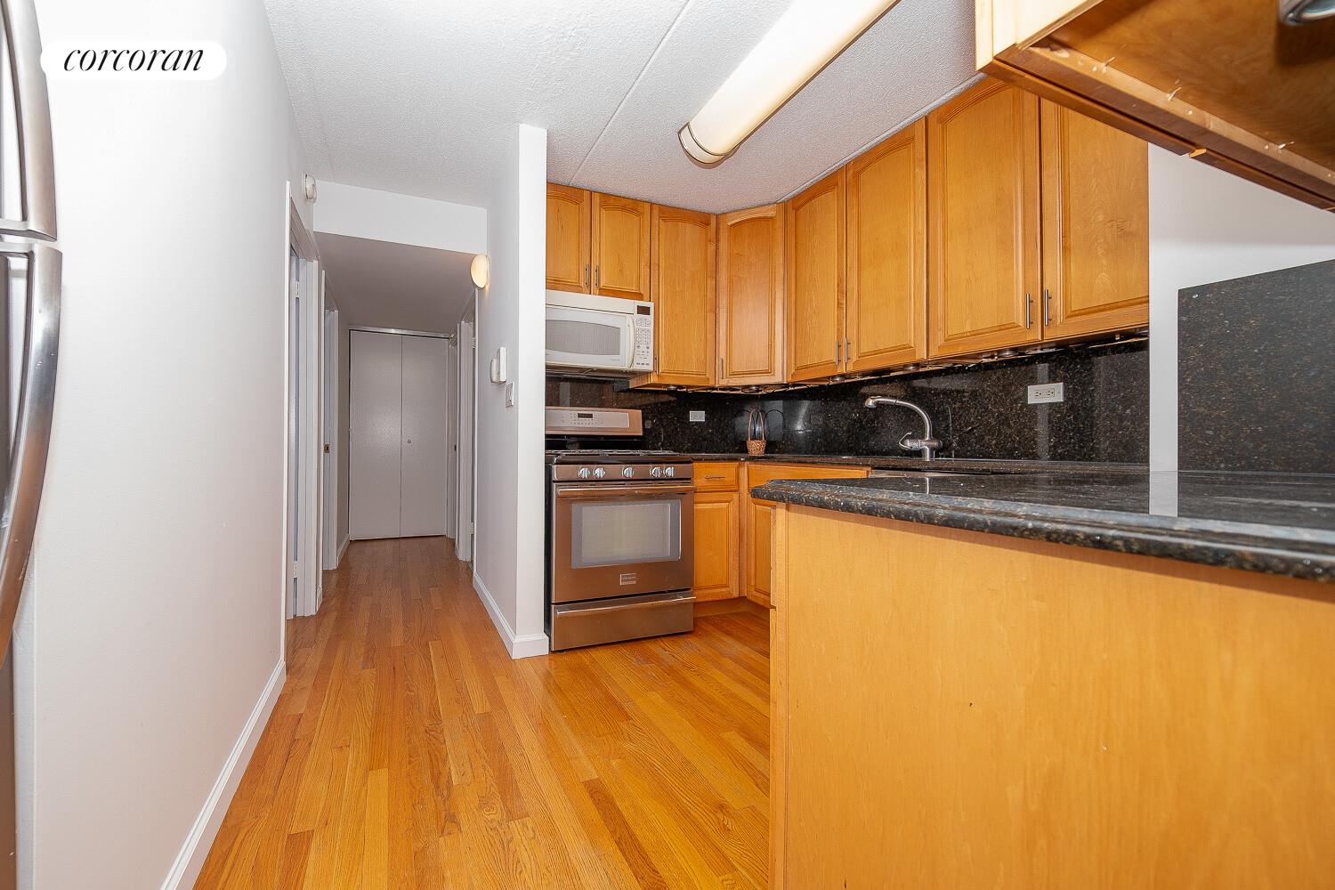 #8 photo, 300 W 110TH Street, マンハッタン Manhattan Valley , NY 10026