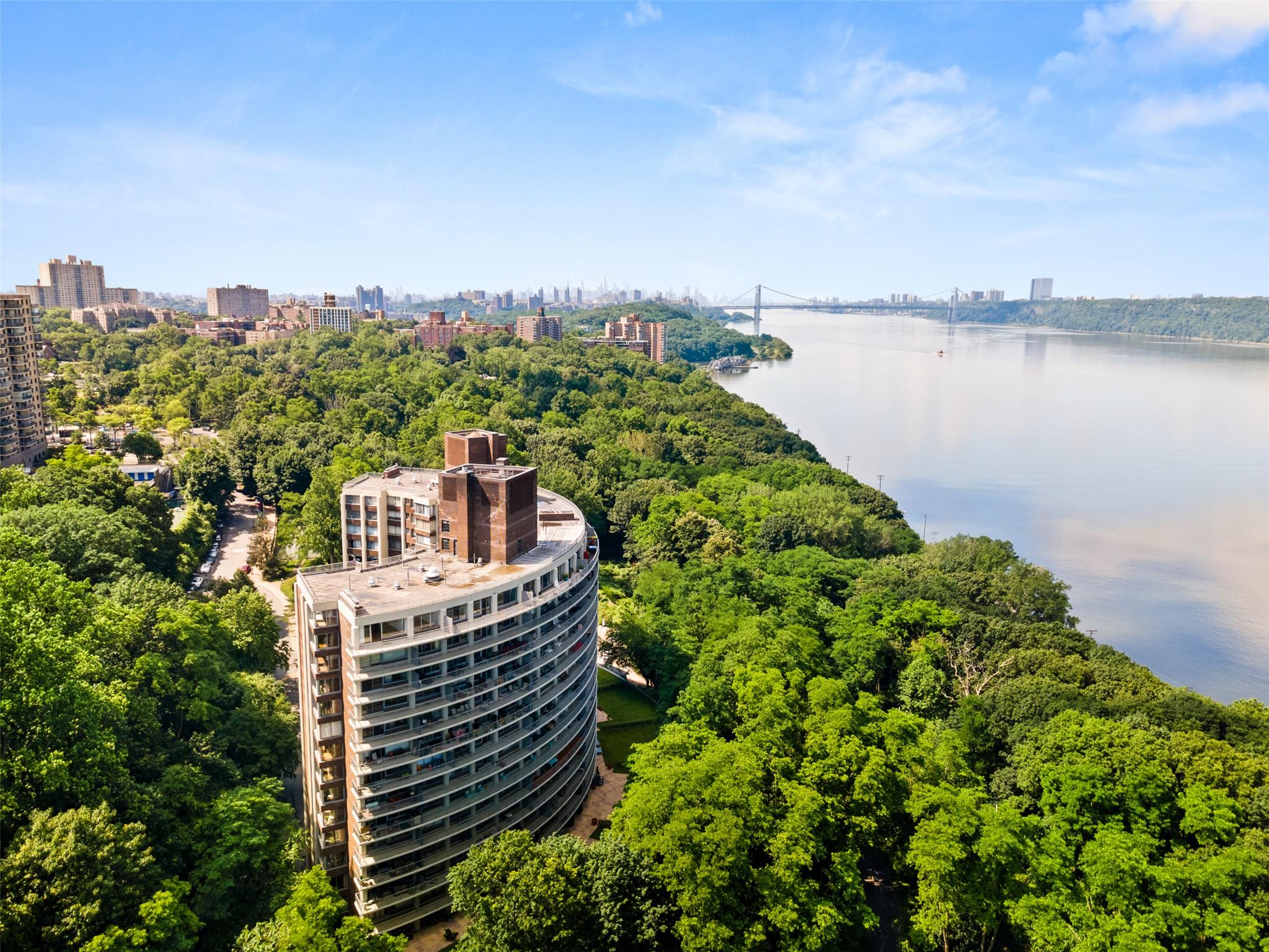 #1 photo, 4465 Douglas Avenue, 布朗士 Bronx , NY 10471