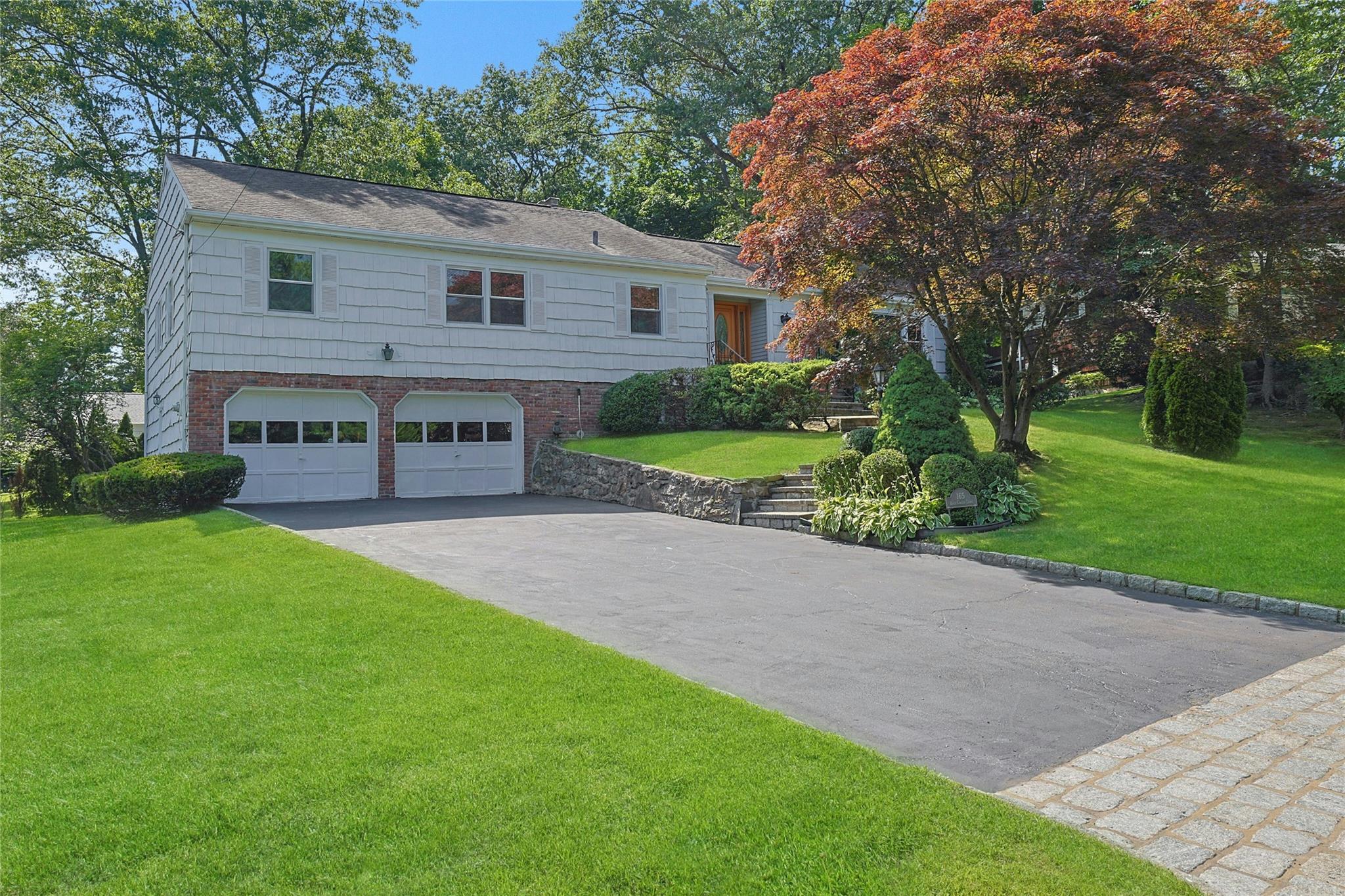 #1 photo, 165 Rock Creek Lane, Scarsdale , NY 10583
