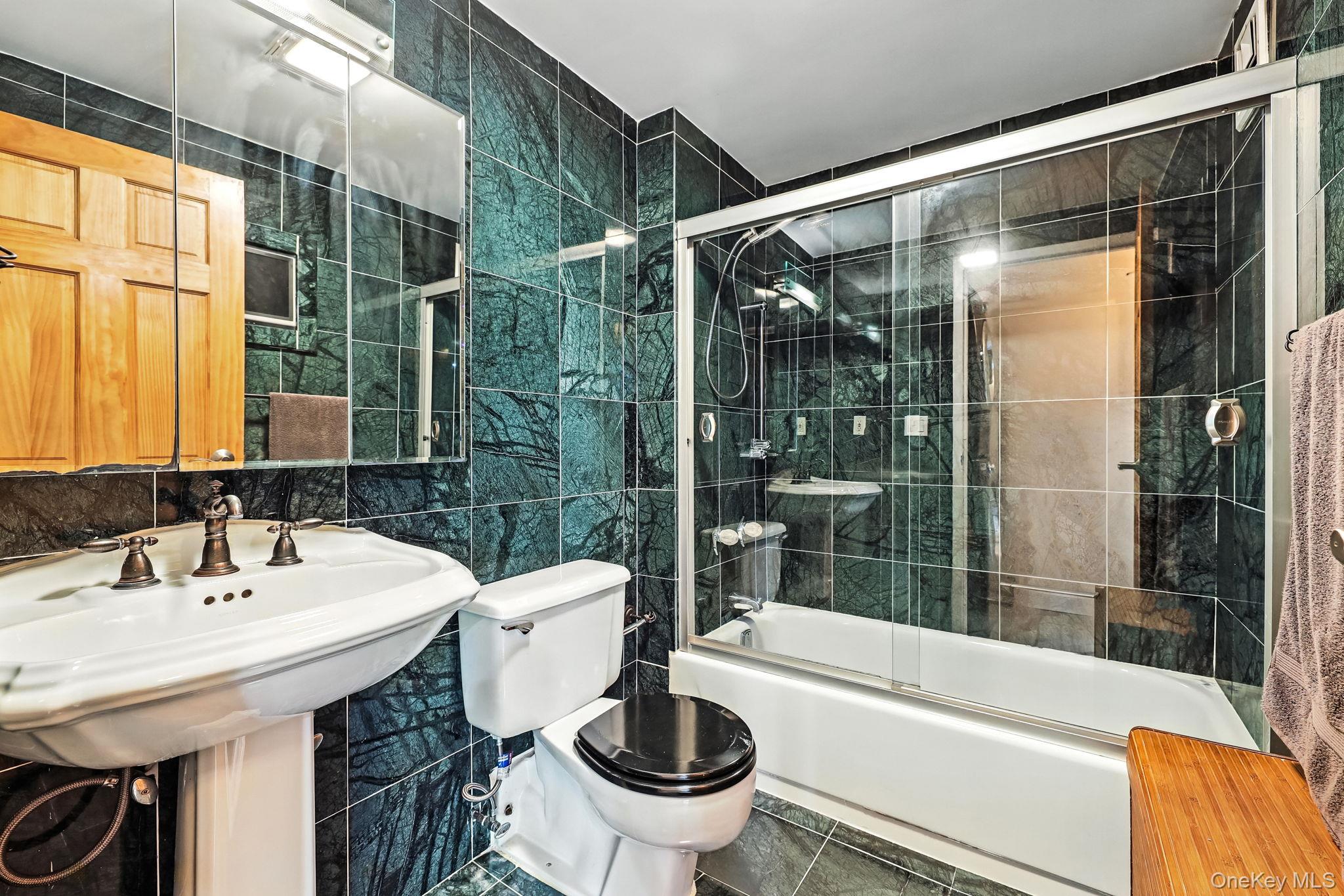 #14 photo, 1374 Midland Avenue, ブロンクス区 Bronxville , NY 10708