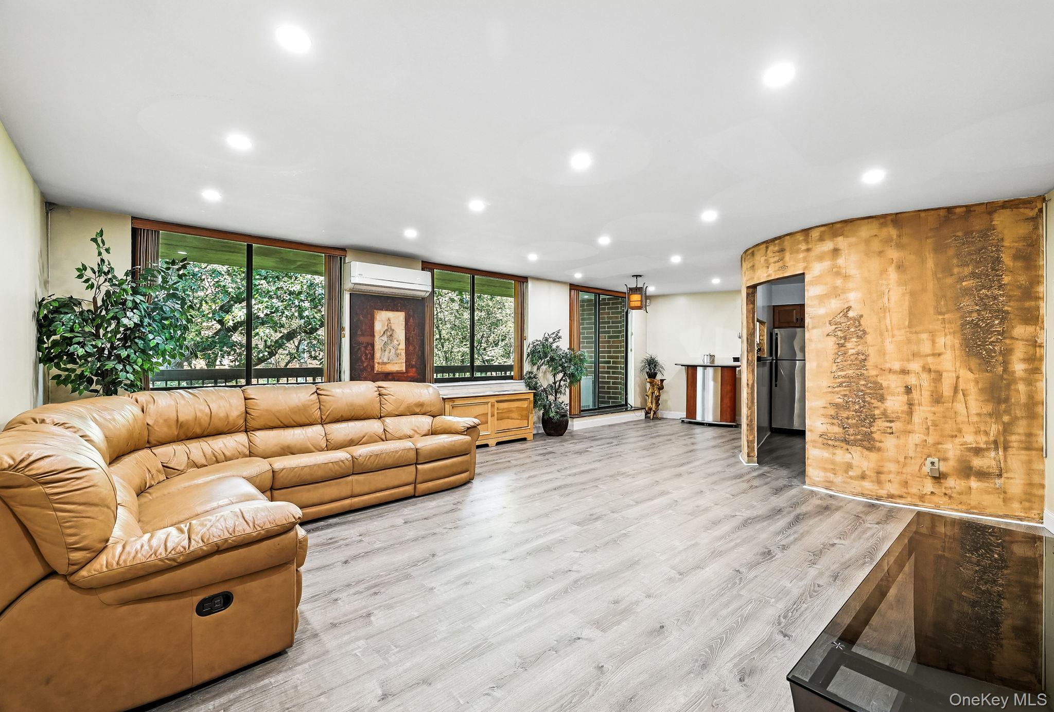 #4 photo, 1374 Midland Avenue, ブロンクス区 Bronxville , NY 10708