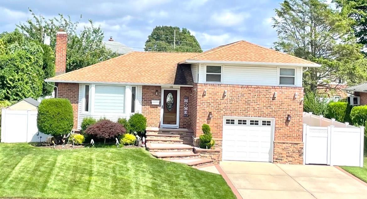 #1 photo, 104 Beverly Place, 長島 Levittown , NY 11756