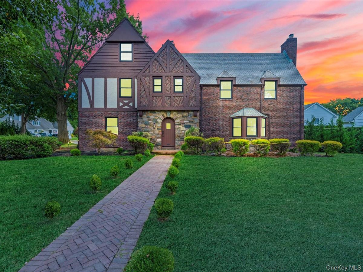 #2 photo, 236 Stewart Avenue, ナッソー郡 Garden City , NY 11530