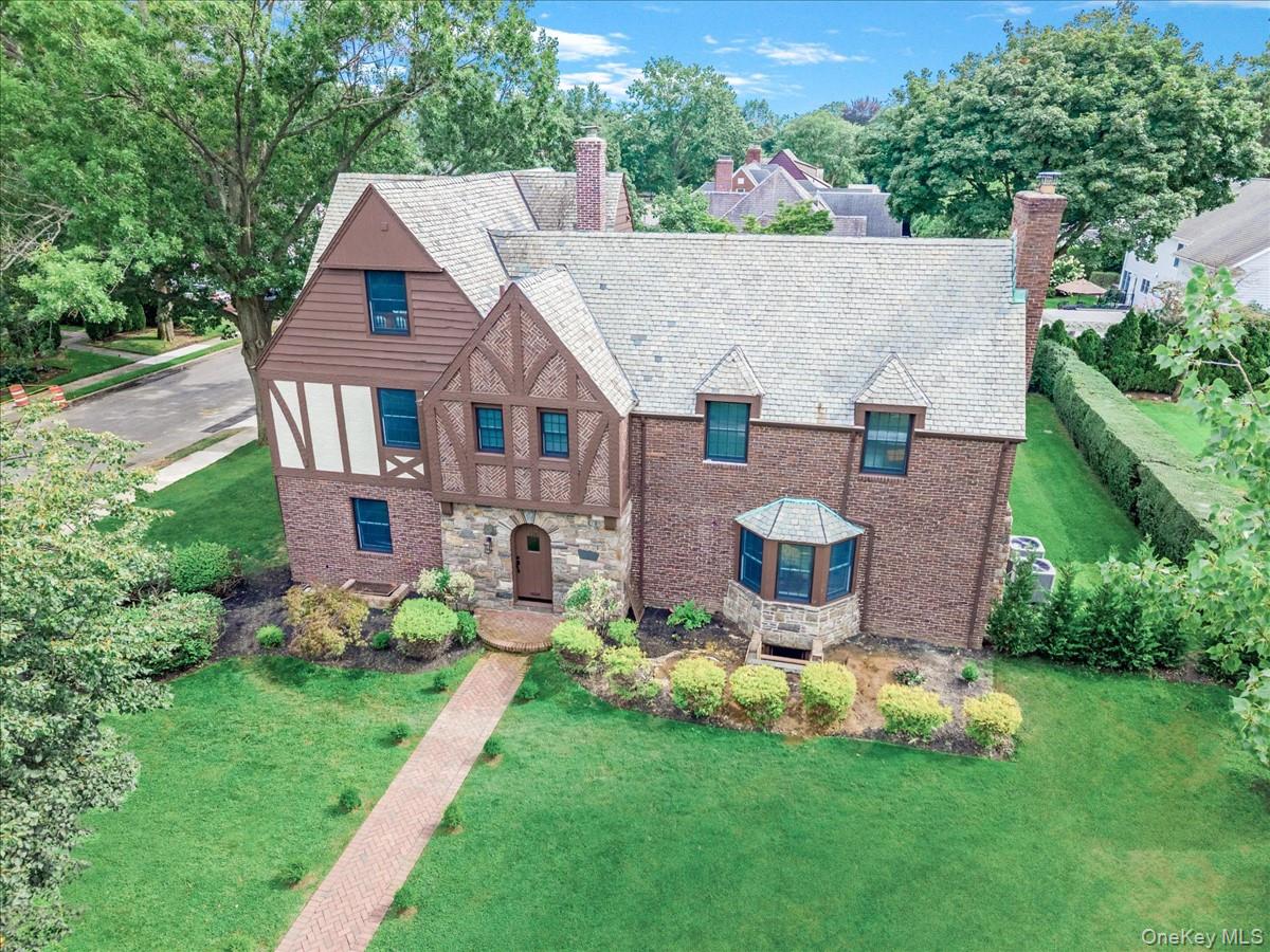 #3 photo, 236 Stewart Avenue, ナッソー郡 Garden City , NY 11530