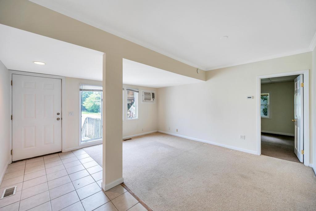 #11 photo, 425 Lake Avenue, Saint James , NY 11780