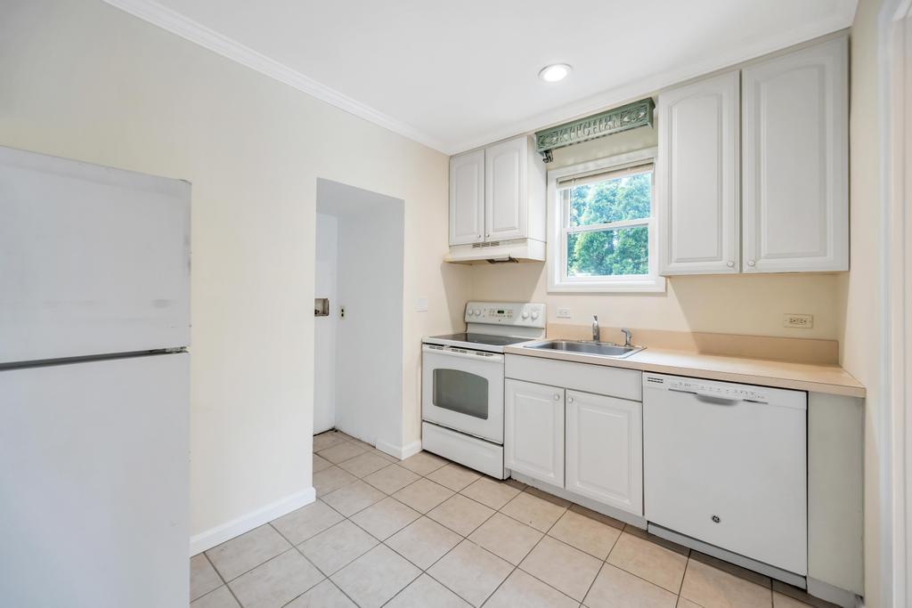 #14 photo, 425 Lake Avenue, Saint James , NY 11780