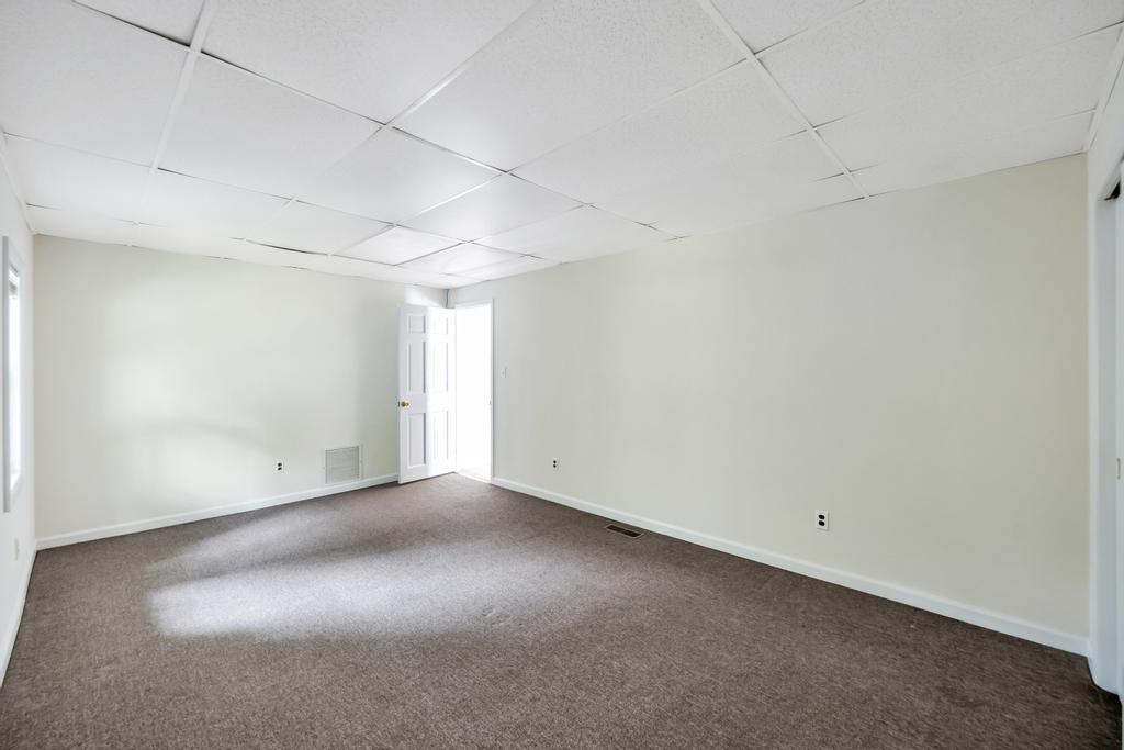 #19 photo, 425 Lake Avenue, Saint James , NY 11780