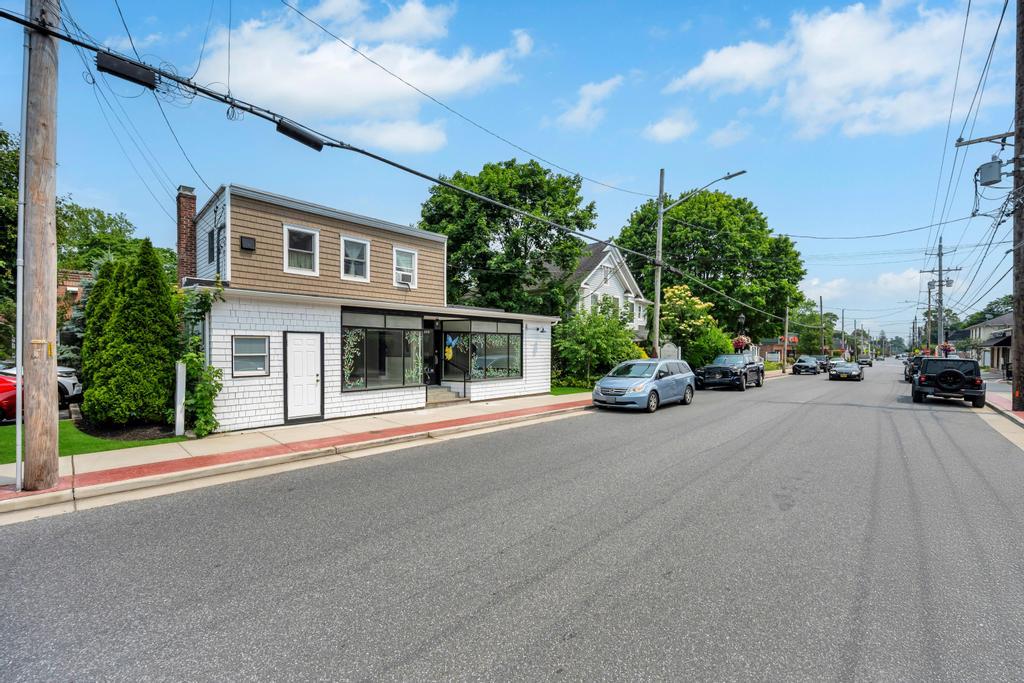 #2 photo, 425 Lake Avenue, Saint James , NY 11780