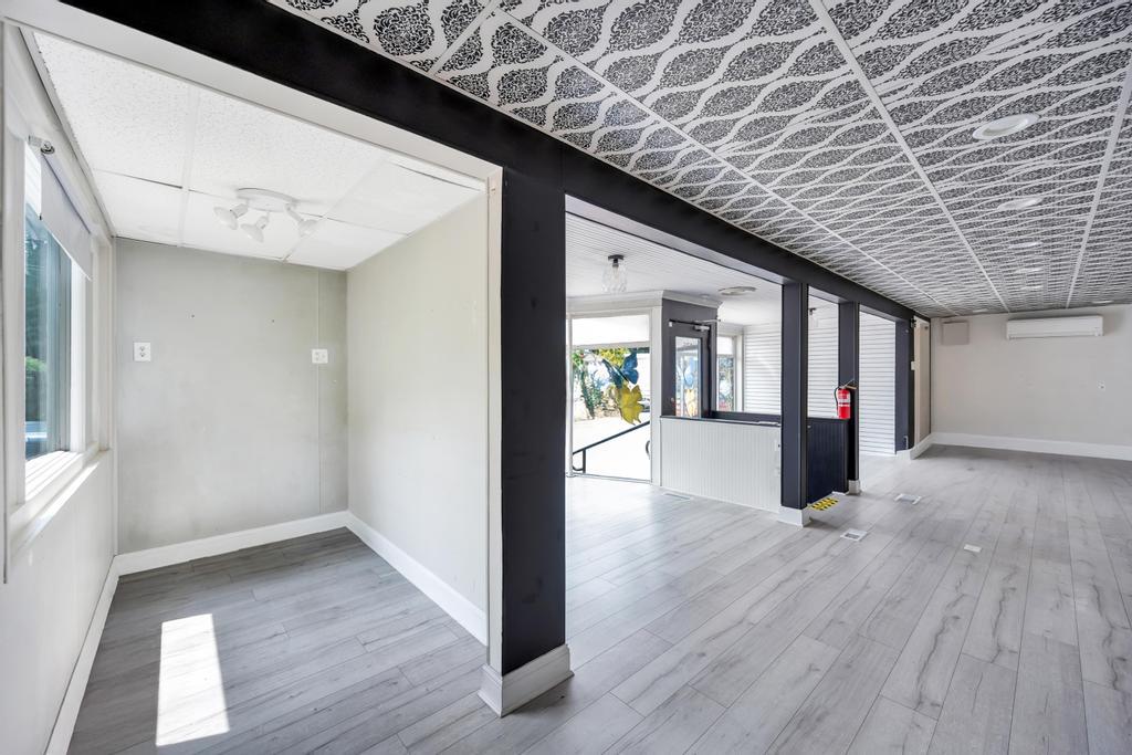 #6 photo, 425 Lake Avenue, Saint James , NY 11780