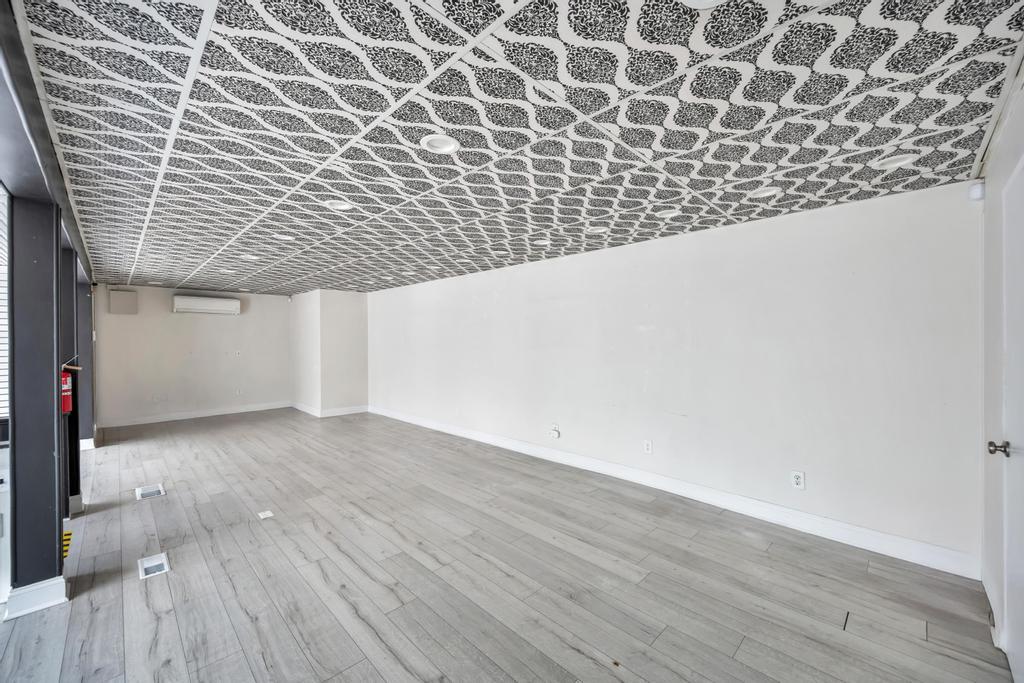 #7 photo, 425 Lake Avenue, Saint James , NY 11780