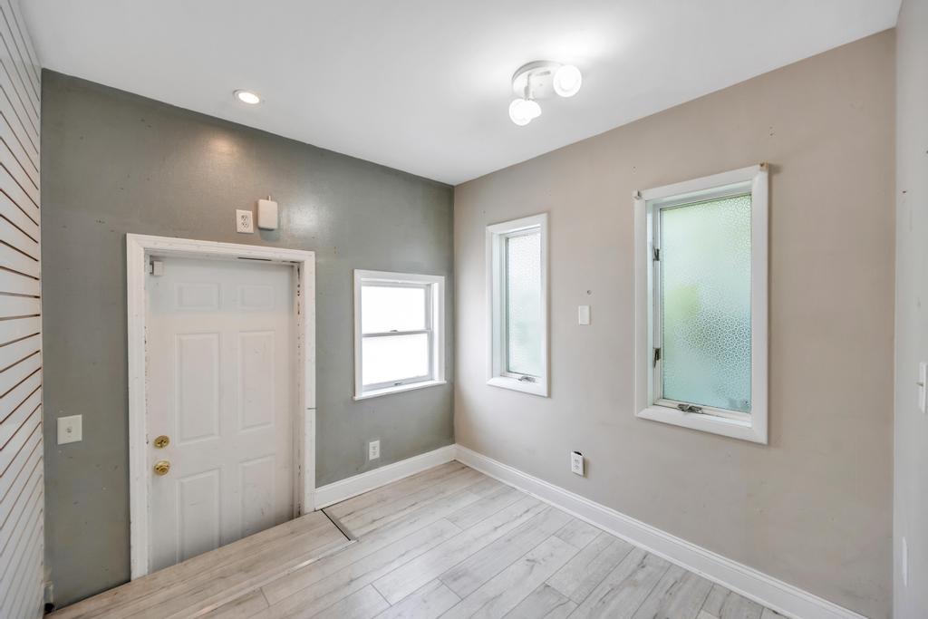 #8 photo, 425 Lake Avenue, Saint James , NY 11780