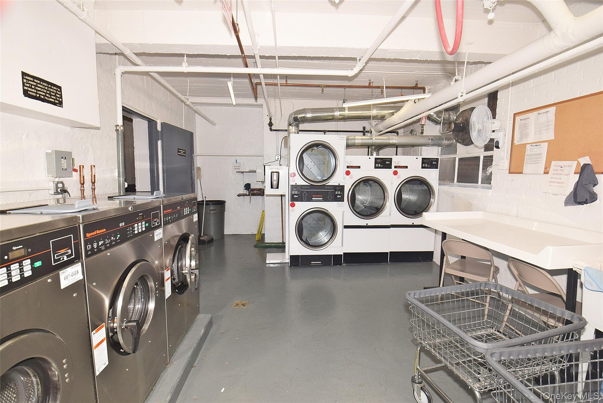 #14 photo, 18-70 211th Street, クイーンズ区 Bayside , NY 11360