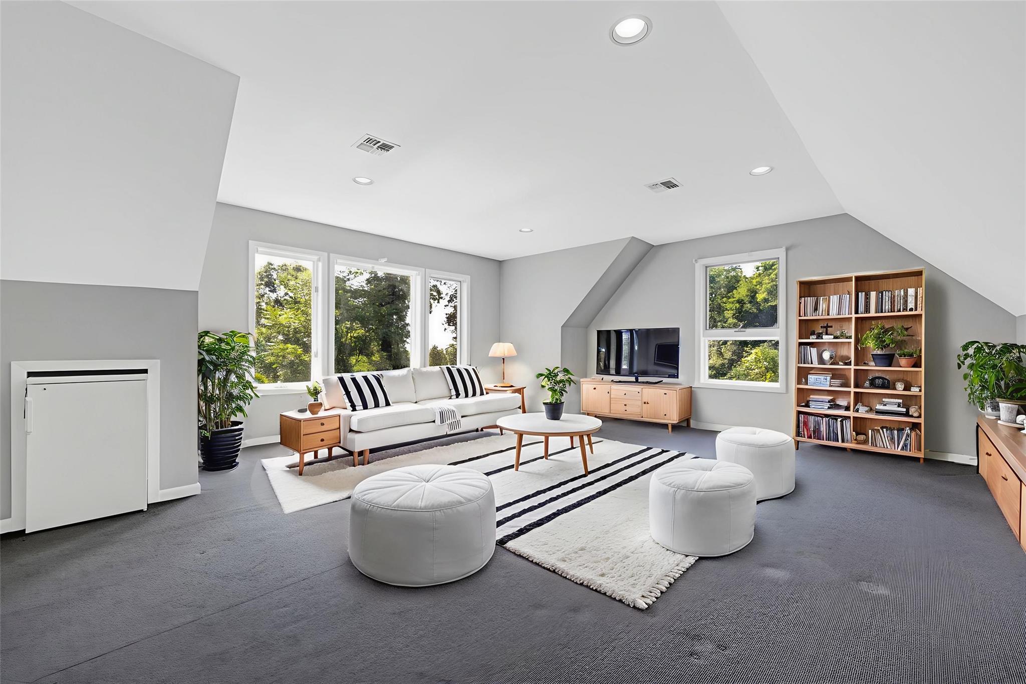 #11 photo, 699 Route 9W, Nyack , NY 10960