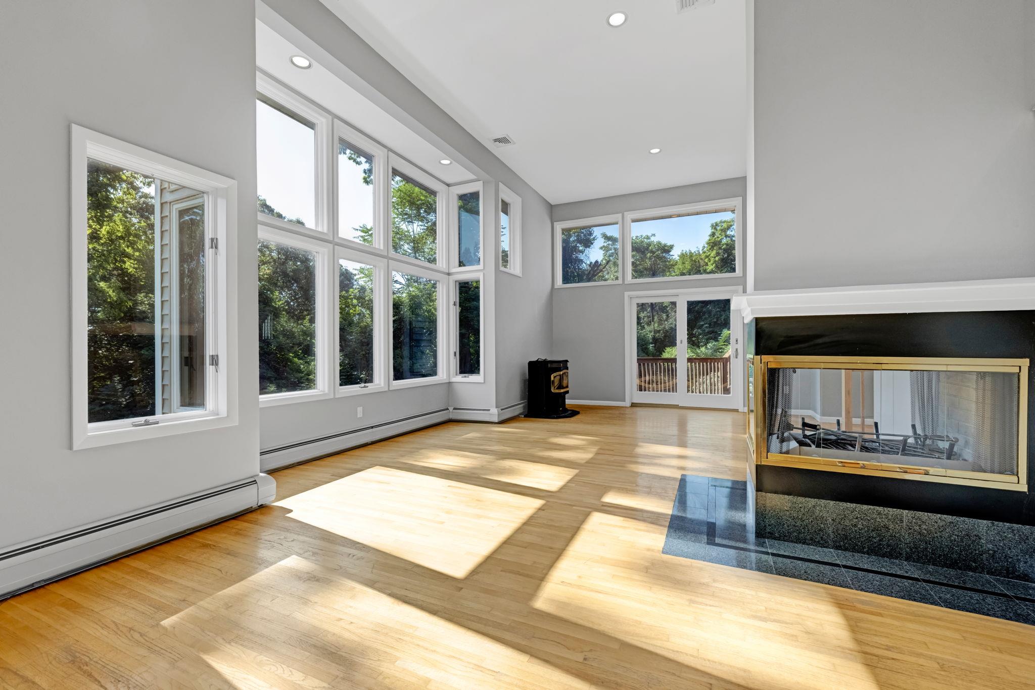 #20 photo, 699 Route 9W, Nyack , NY 10960