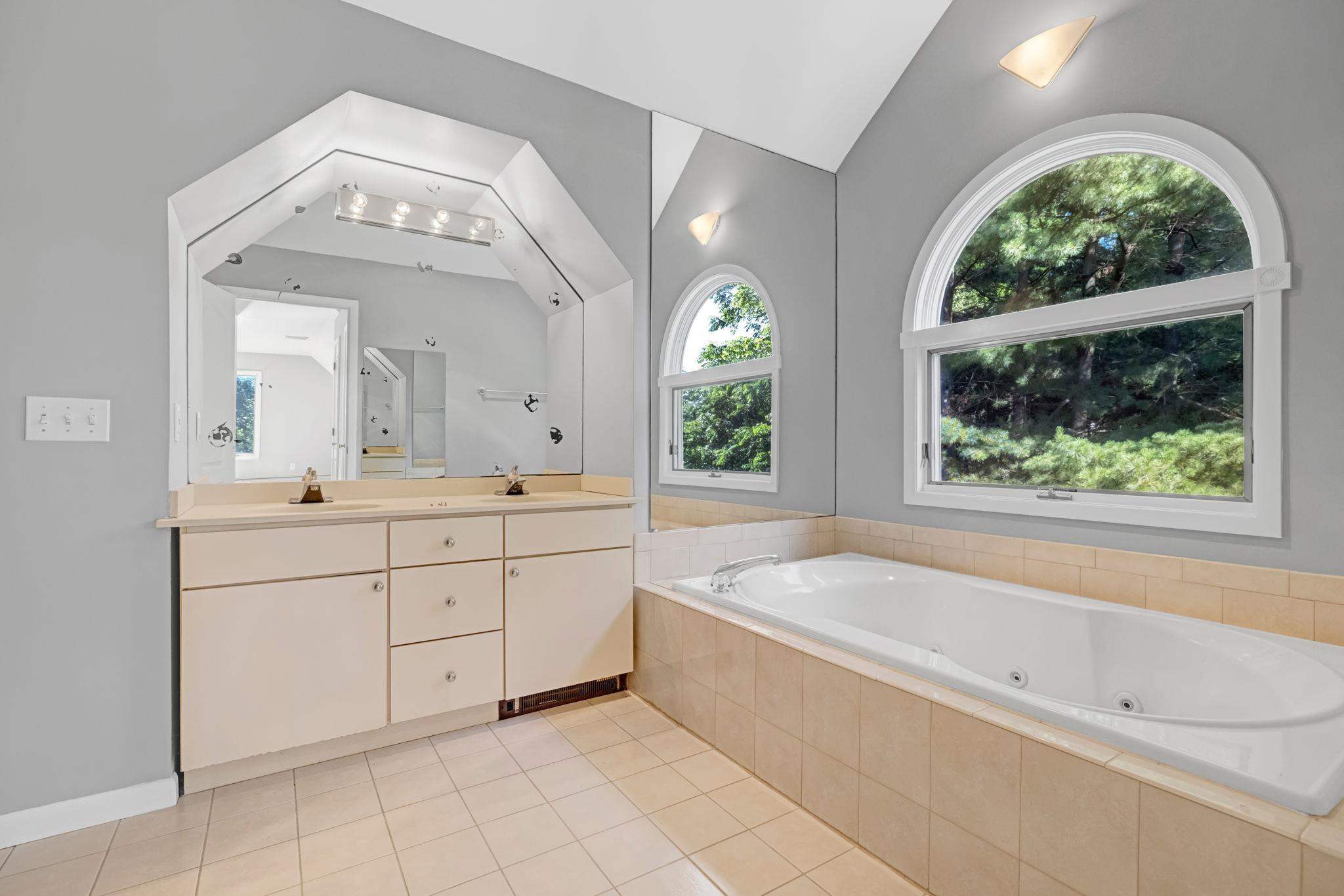 #7 photo, 699 Route 9W, Nyack , NY 10960