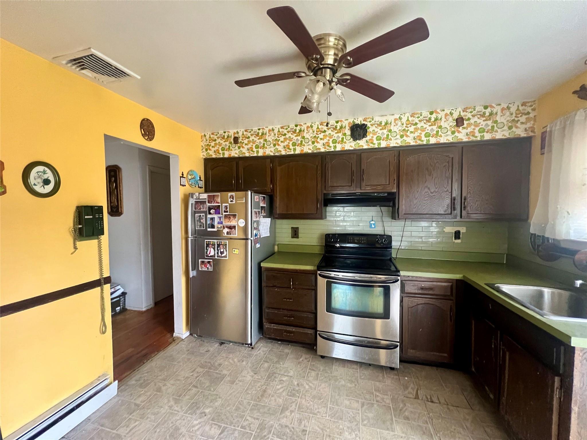 #4 photo, 270 Fulton Street, سوفولك West Babylon , NY 11704