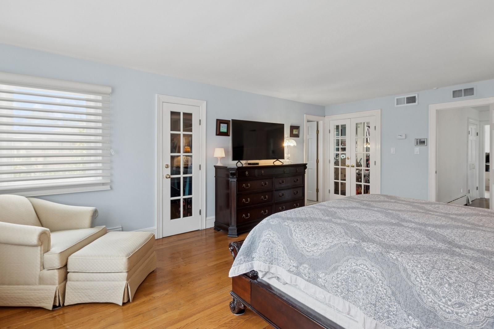 #13 photo, 24-56 Little Neck Boulevard, クイーンズ区 Bayside , NY 11360