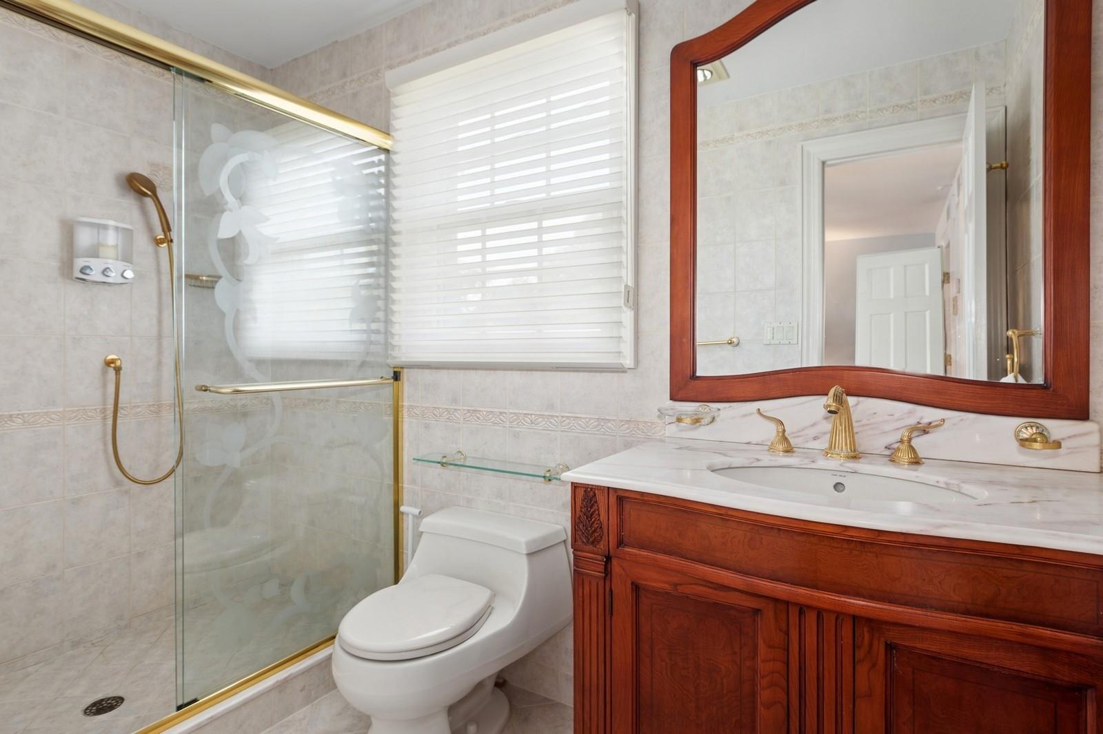 #14 photo, 24-56 Little Neck Boulevard, クイーンズ区 Bayside , NY 11360