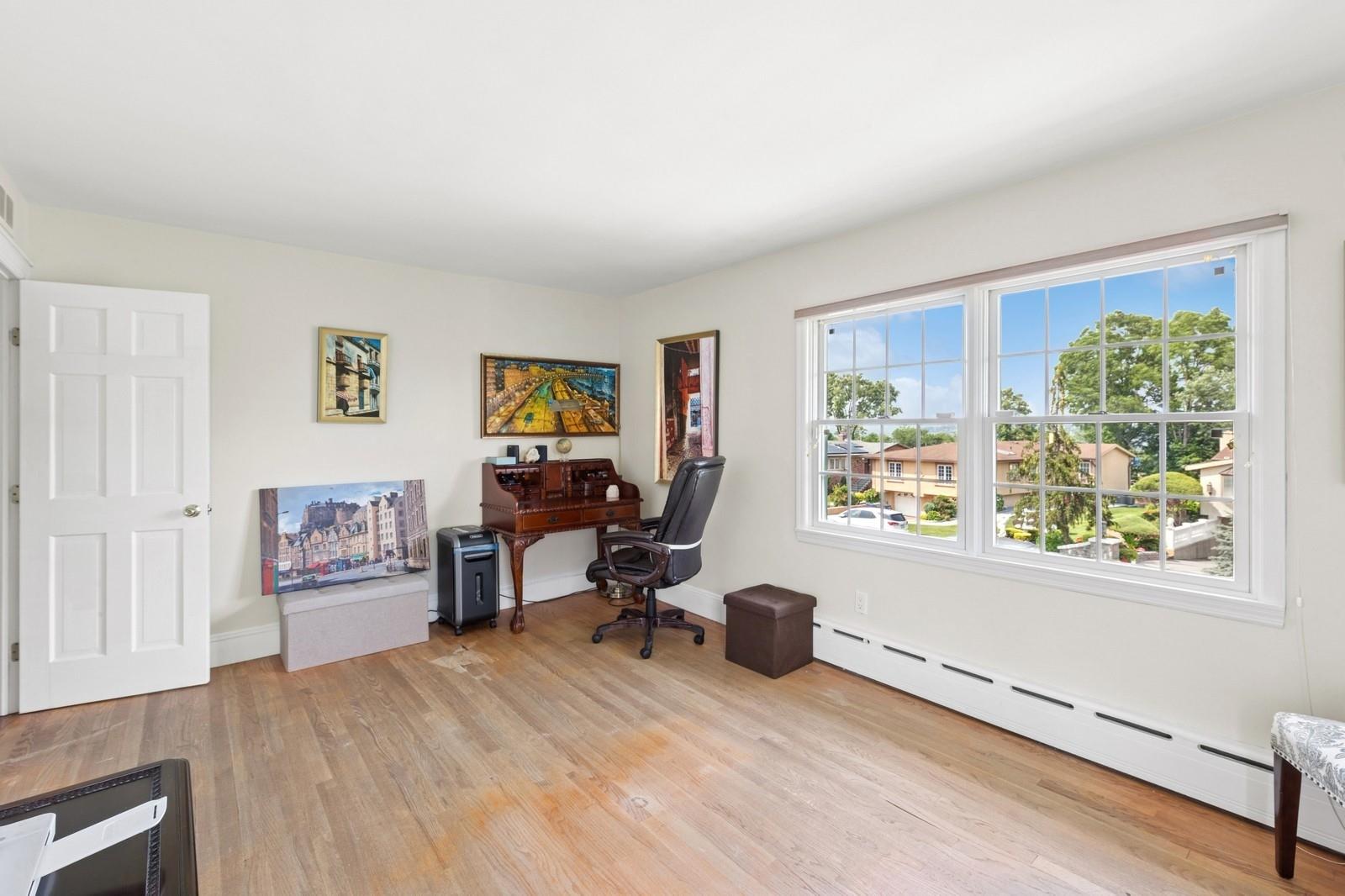 #19 photo, 24-56 Little Neck Boulevard, クイーンズ区 Bayside , NY 11360