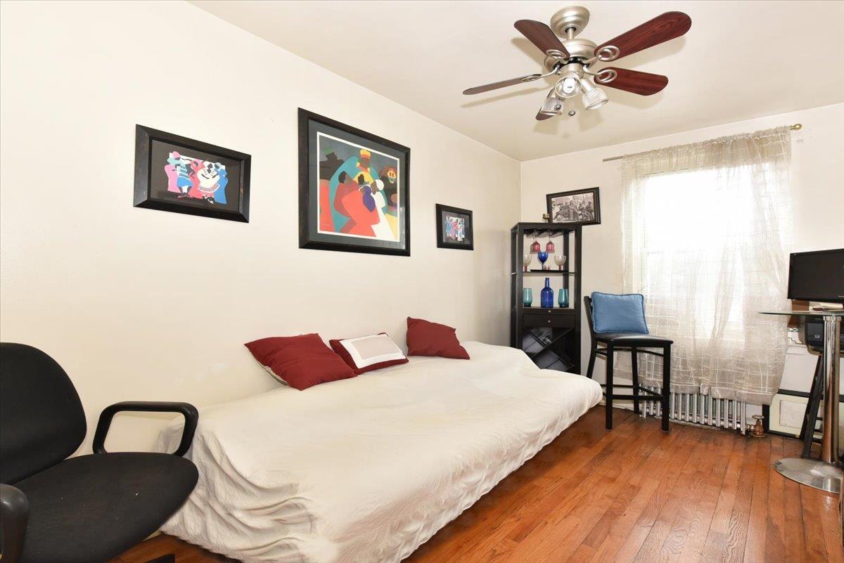 #14 photo, 102-35 187th Street, Hollis , NY 11423