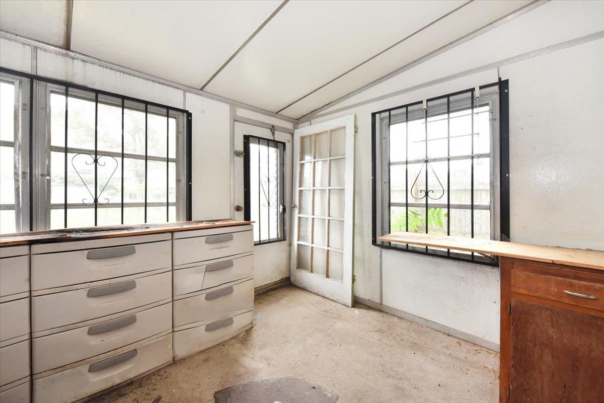 #16 photo, 102-35 187th Street, Hollis , NY 11423