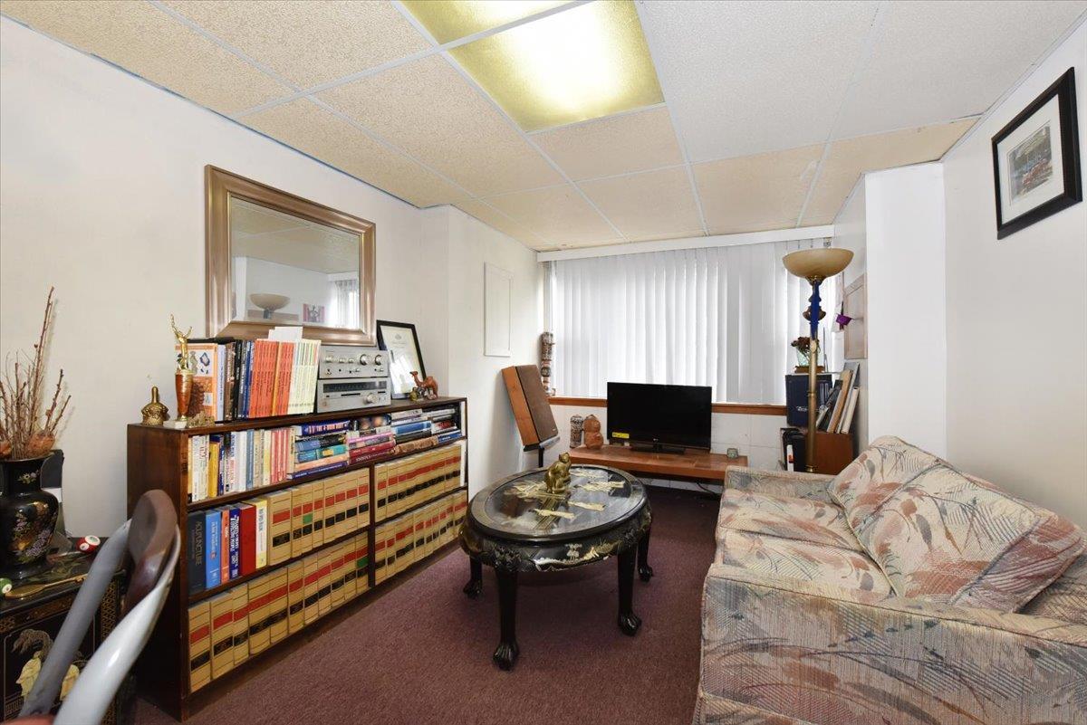 #4 photo, 102-35 187th Street, Hollis , NY 11423