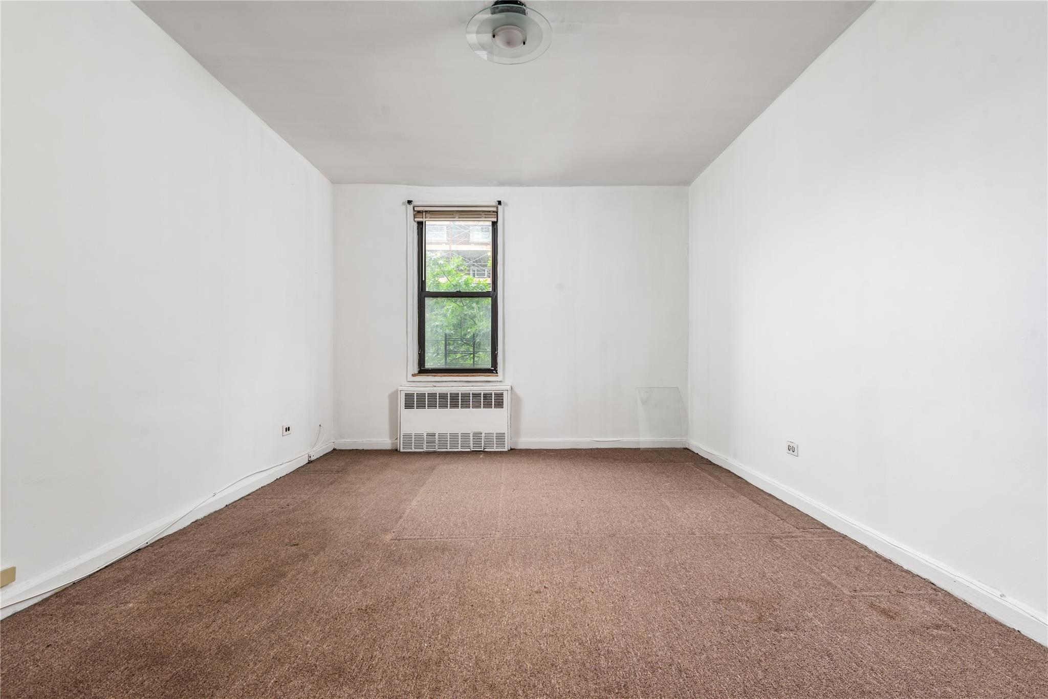 #11 photo, 33-45 94th Street, クイーンズ区 Jackson Heights , NY 11372