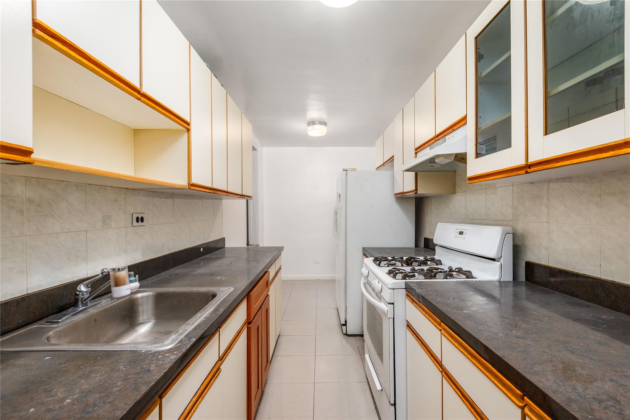 #6 photo, 33-45 94th Street, クイーンズ区 Jackson Heights , NY 11372