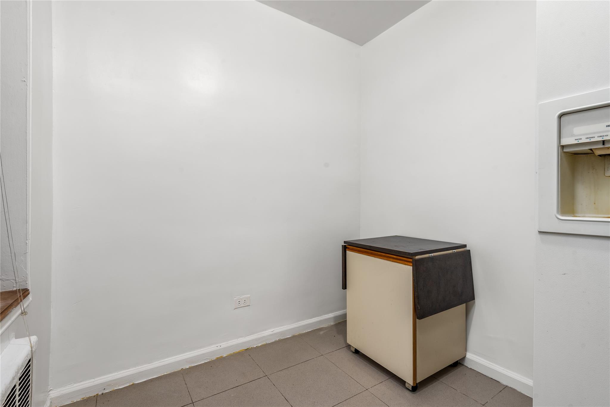 #8 photo, 33-45 94th Street, クイーンズ区 Jackson Heights , NY 11372