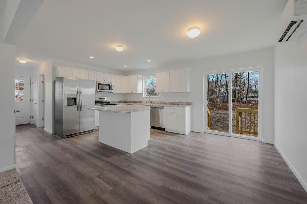 #4 photo, New Construction Neighborhood Road, サフォーク郡 Mastic Beach , NY 11951