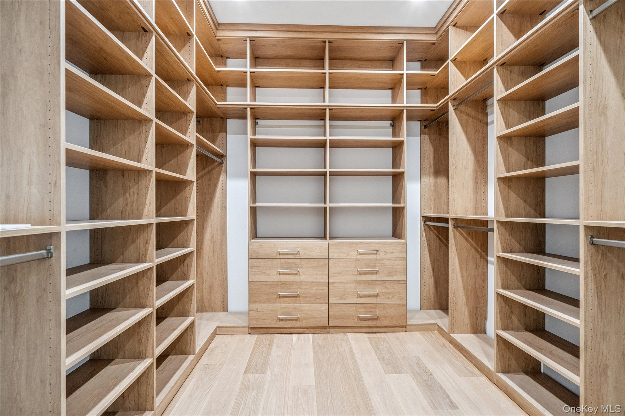 #17 photo, 63 Fruitledge Road, ナッソー郡 Brookville , NY 11545