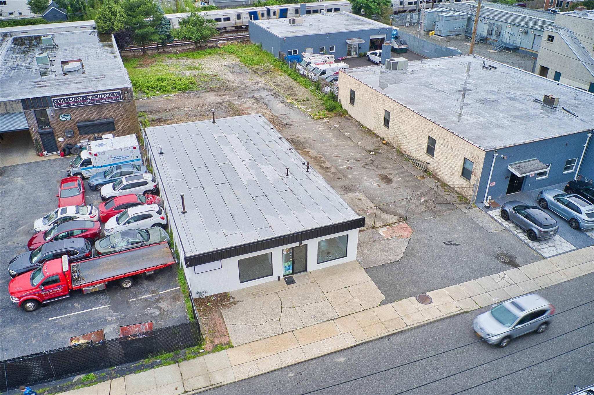 #1 photo, 88 S Bayles Avenue, Port Washington , NY 11050