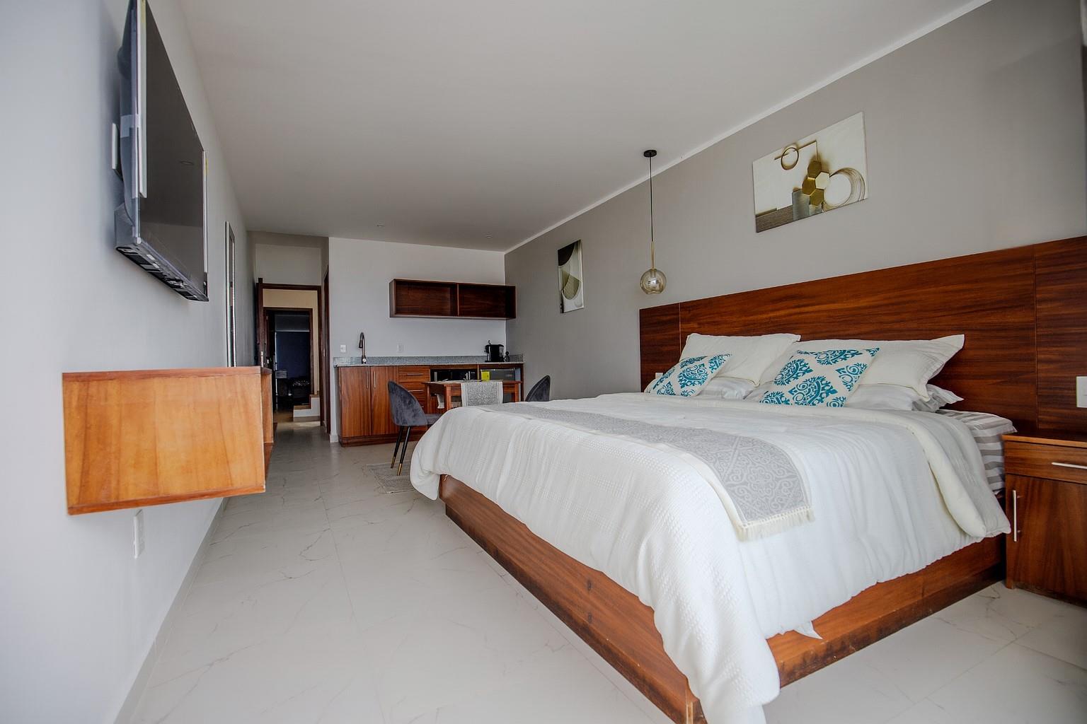 #5 photo, 14 Rafael E. Melgar, Other ,  77580