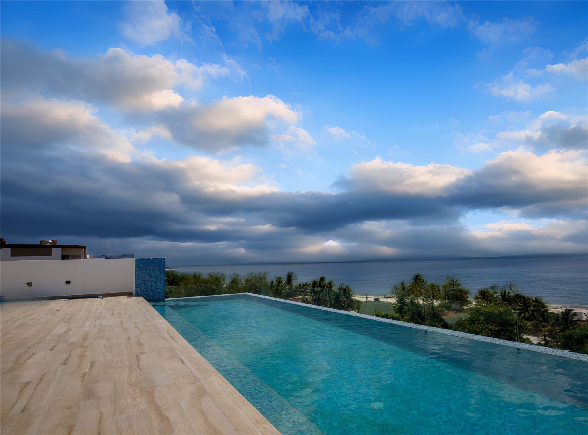 #8 photo, 14 Rafael E. Melgar, Other ,  77580