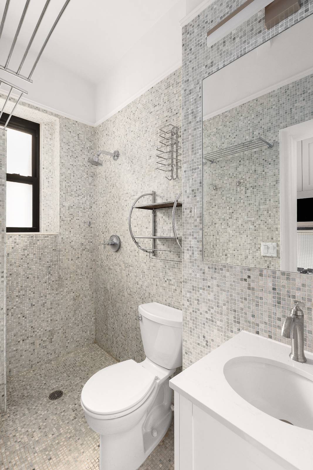 #4 photo, 615 W 113th, #6, マンハッタン New York , NY 10025