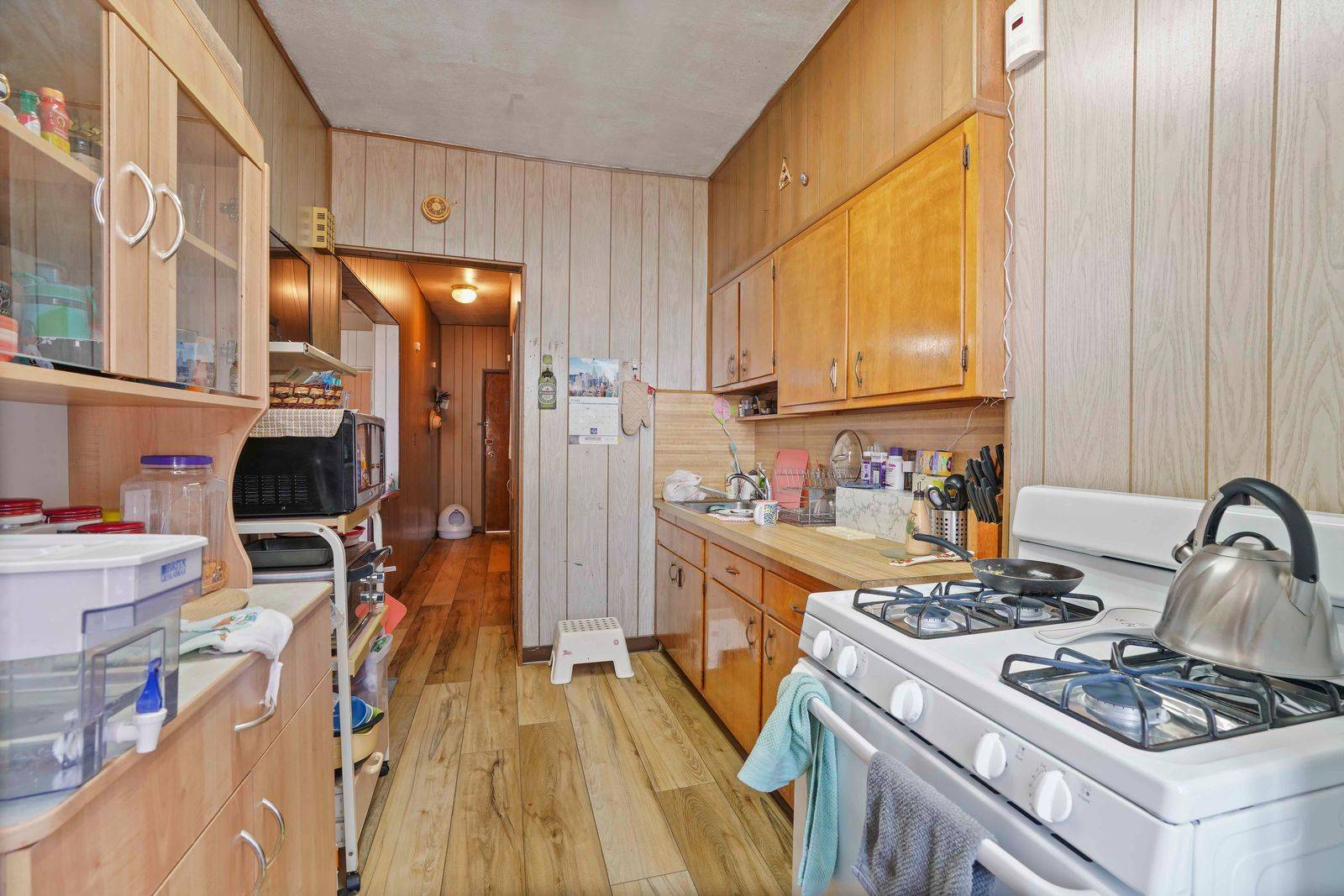 #17 photo, 67-03  Myrtle Ave, クイーンズ区 NY , NY 11385