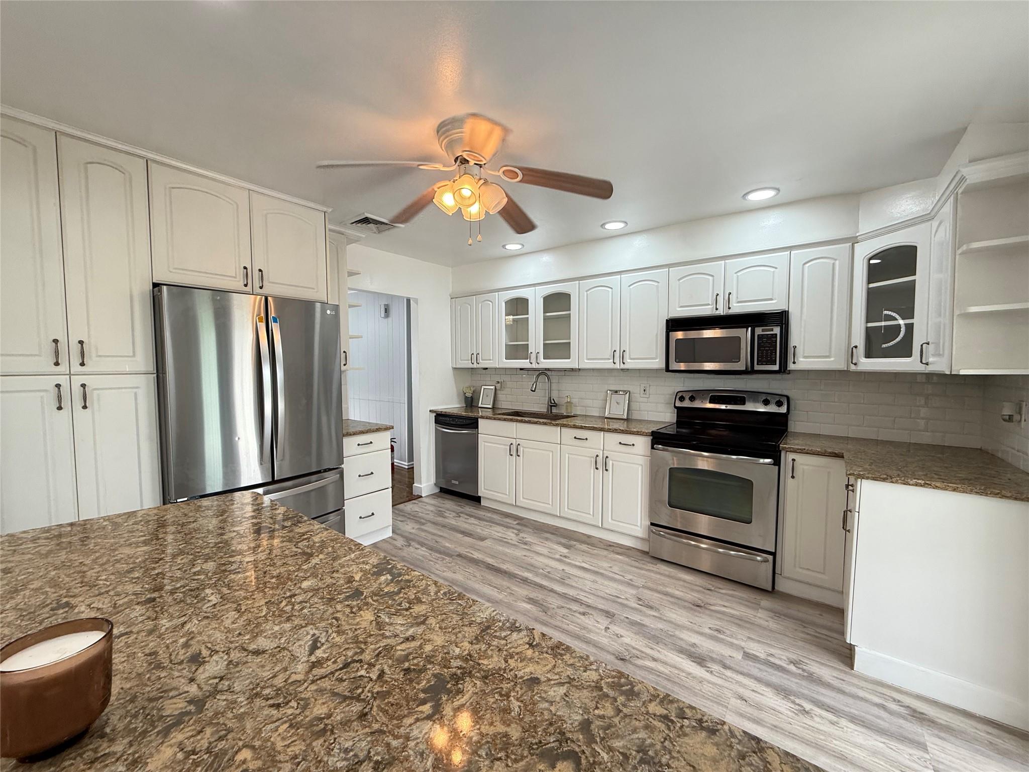 #1 photo, 14 Hilton Court, Hicksville , NY 11801