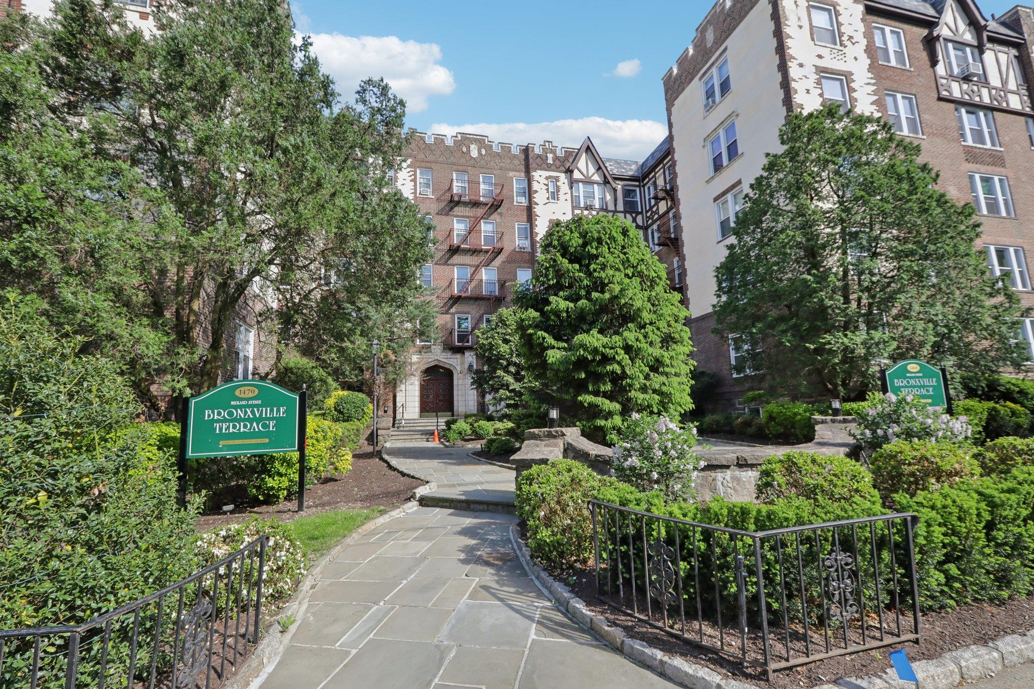 #1 photo, 1470 Midland Avenue, Bronxville , NY 10708