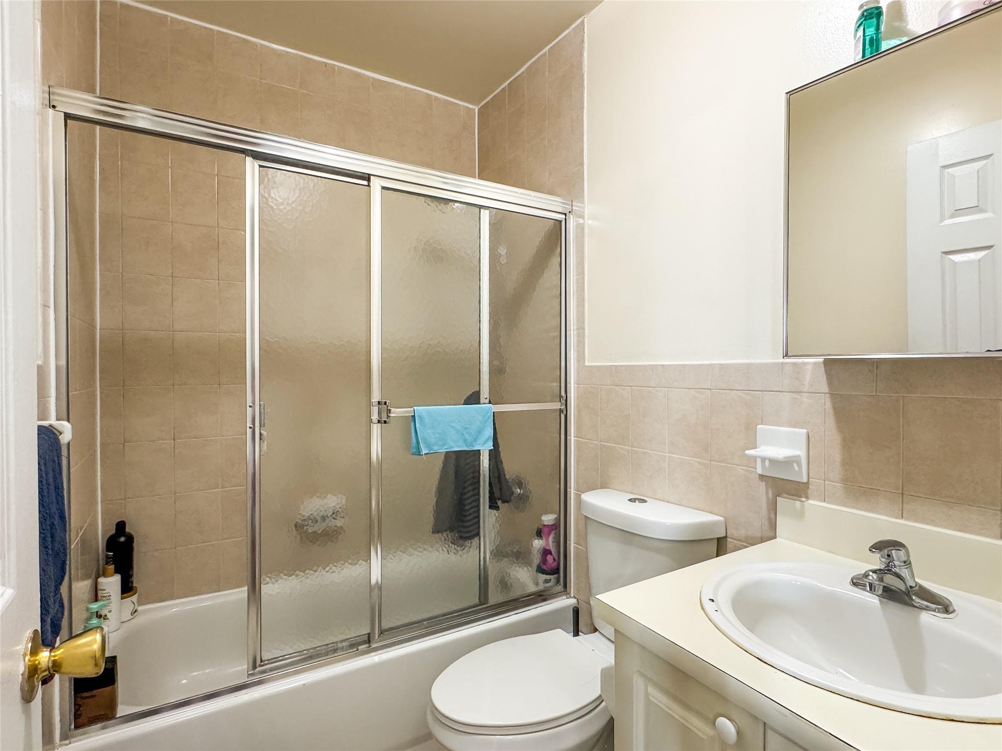 #13 photo, 10105 81st Street, Ozone Park , NY 11416