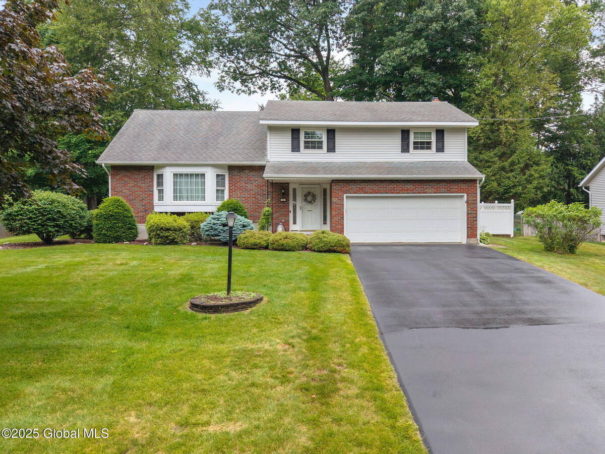 #1 photo, 32 Reed Lane, Clifton Park , NY 12065
