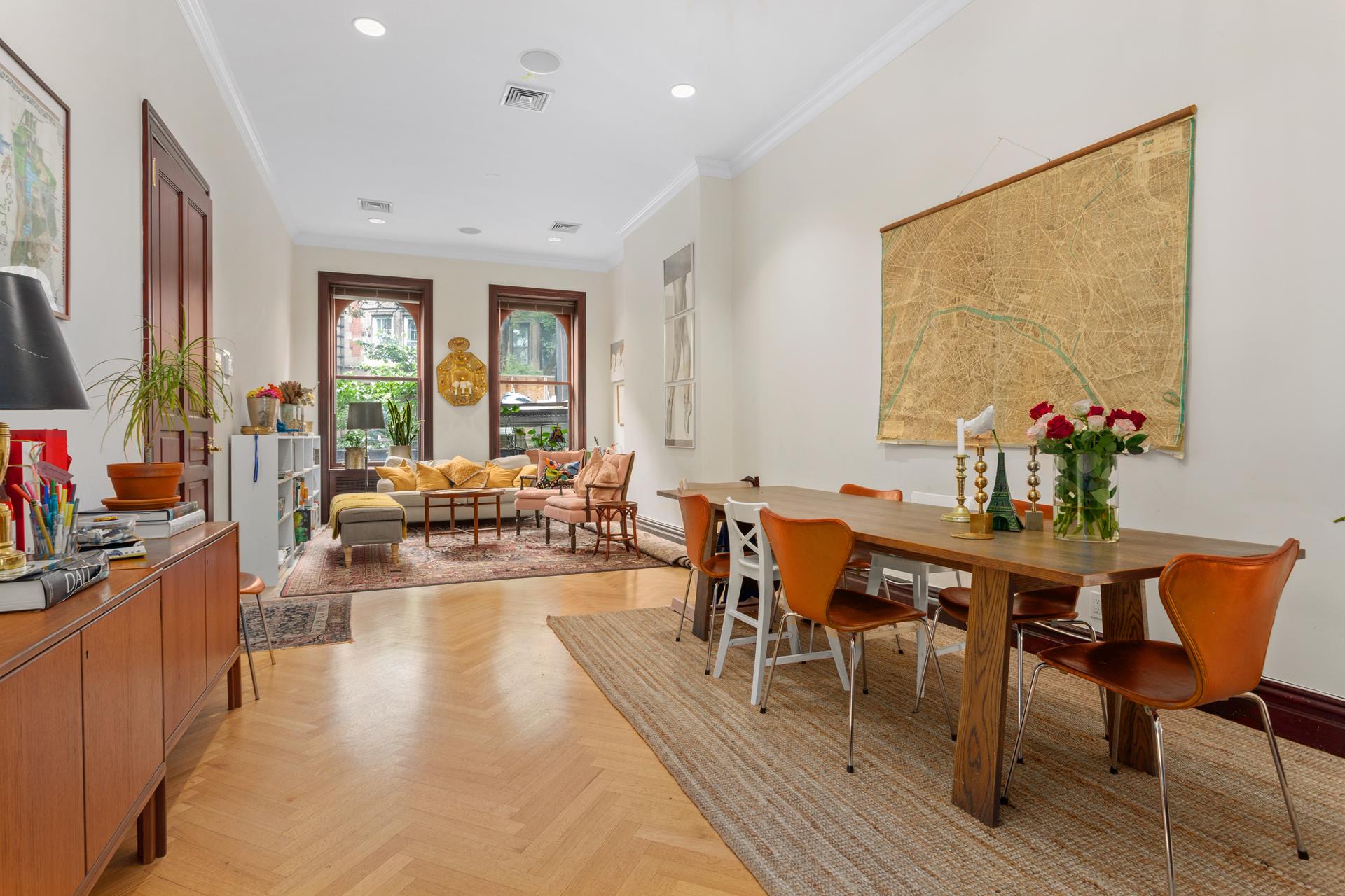 #1 photo, 52 W 69TH Street, 曼哈頓 上西城林肯廣場 Lincoln Square , NY 10023