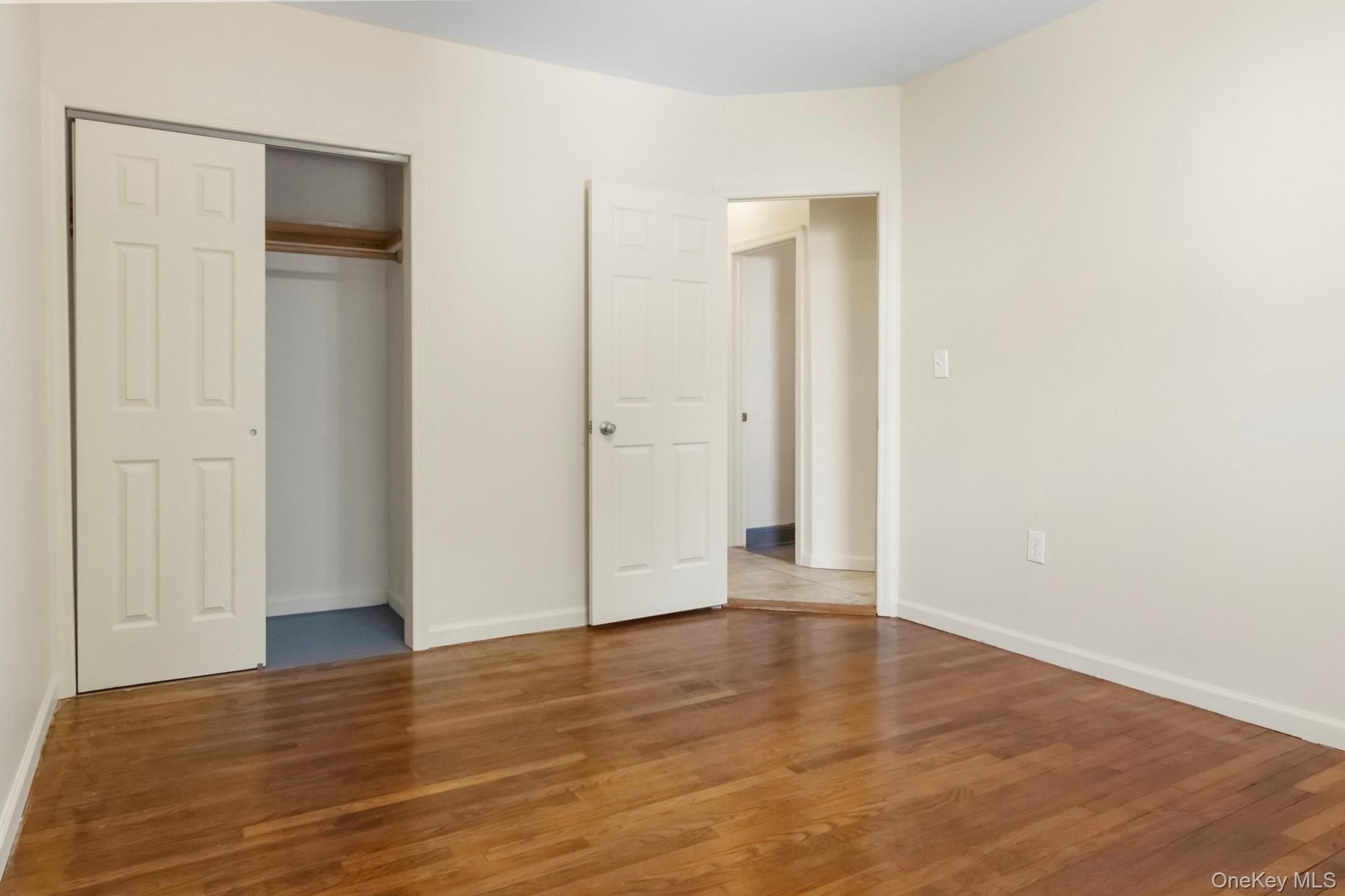 #12 photo, 989 Sacket Avenue, Bronx , NY 10462